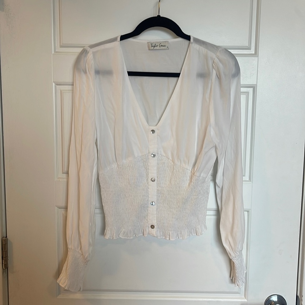Taylor Grace Long Sleeve White Blouse w/ buttons